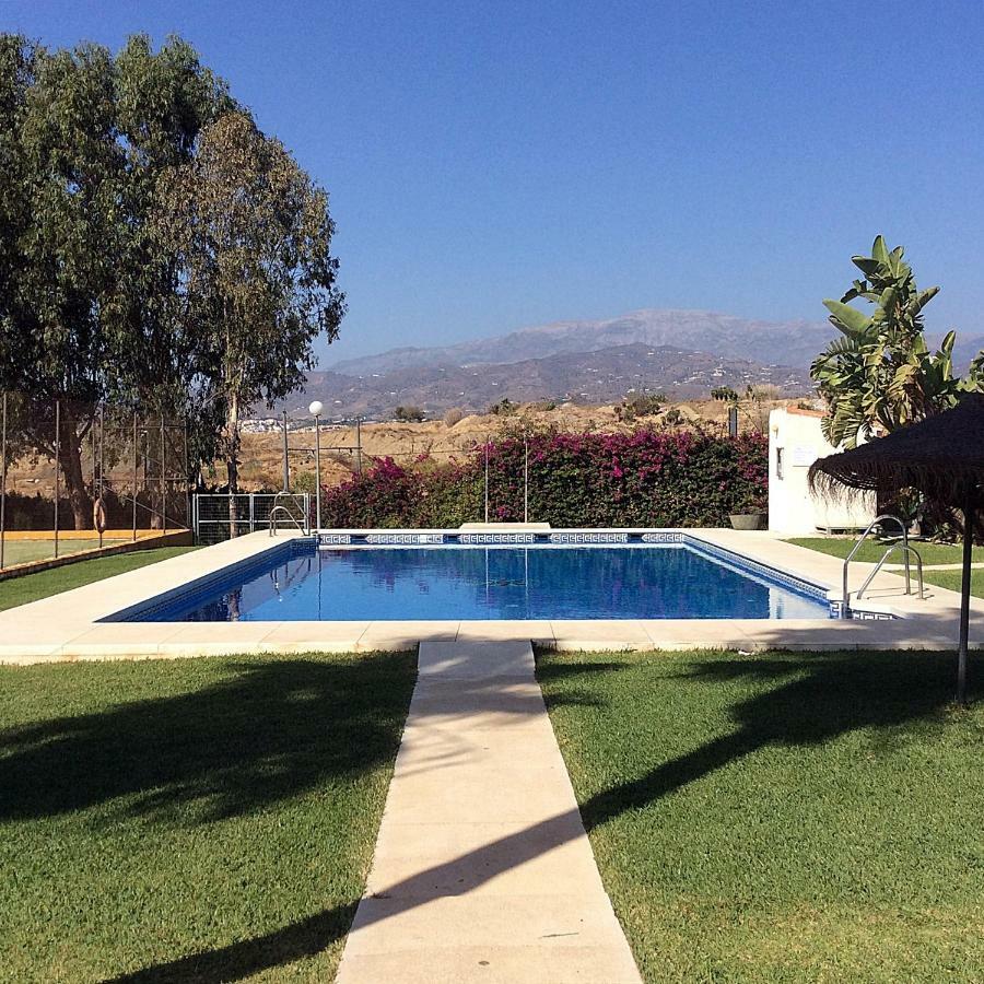 Piso Torre Del Mar Apartment Екстериор снимка