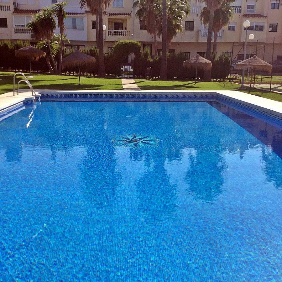 Piso Torre Del Mar Apartment Екстериор снимка